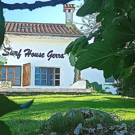 Surf House Gerra Hotel